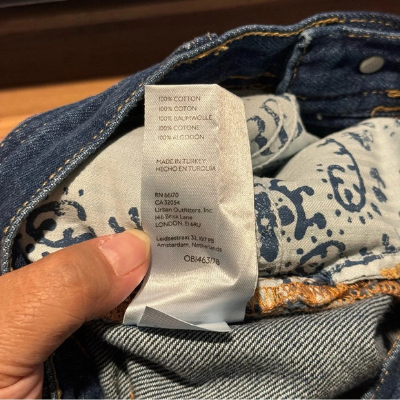 Free People Maggie Mid-Rise Straight Leg Raw Hem Cropped Button Fly Jeans 25 EUC - Picture 6 of 9